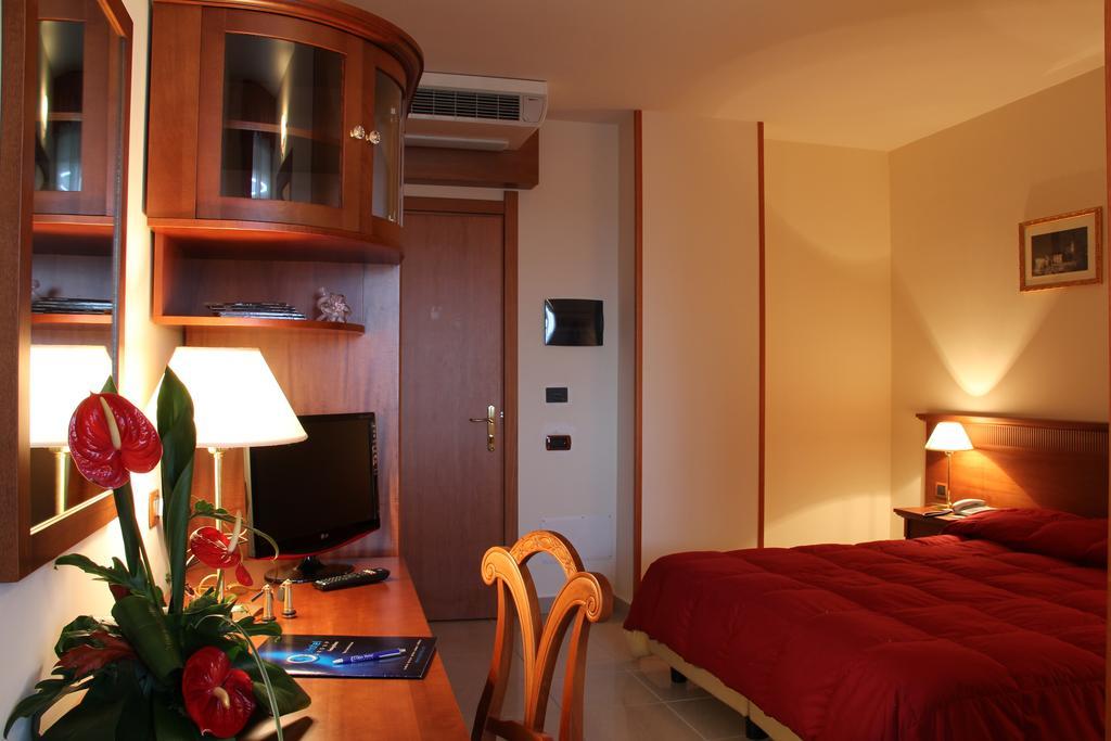 Classhotel Napoli Marigliano Bilik gambar